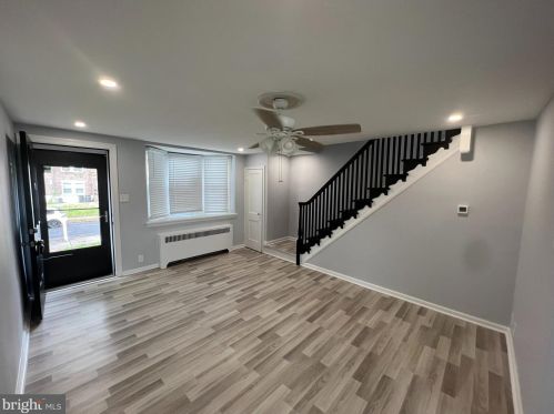 6445 Marsden St, Philadelphia PA 19135-2706 exterior