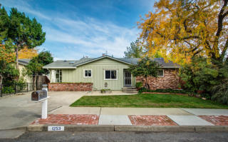 1253 Almond Ave, Redding, CA 96001-1323