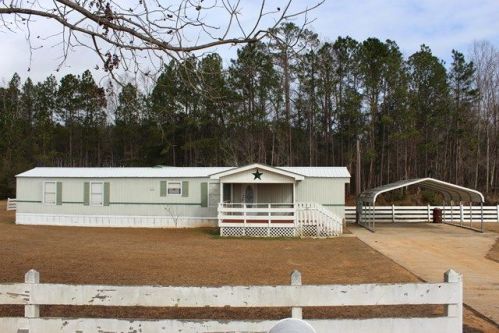 3693 Hodge Place Rd, Screven, GA 31560-9035