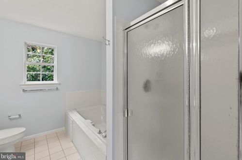 5 Garfield Way, Princeton NJ  08540-1669 exterior