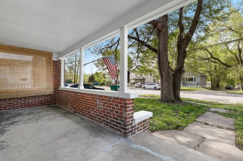 215 5th Ave, Joliet, IL 60433-2207