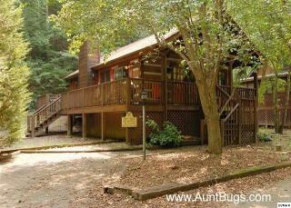 1525 Walt Price Rd, Pigeon Forge, TN 37876-7442