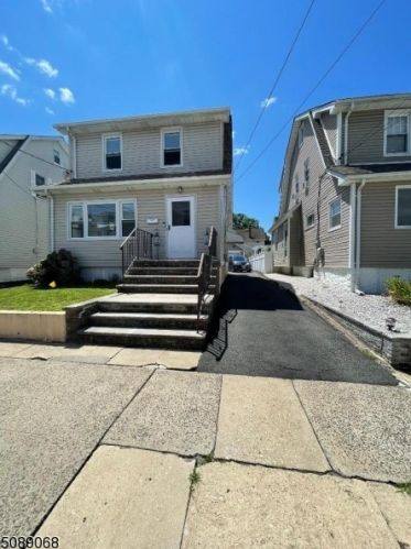 24 Jefferson Ave, Bloomfield, NJ 07003-5630