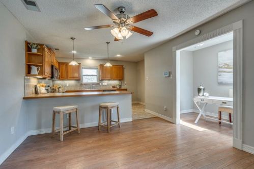 305 Trl Vw Ln, Garland TX  75043-5631 exterior