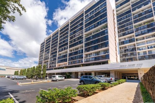 4300 Waialae Ave, Honolulu HI  96816-5735 exterior