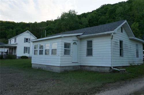 1012 Park St, Hardin, IL 62047
