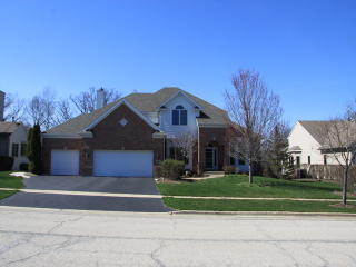 883 Woodland Dr, Antioch, IL 60002-2743