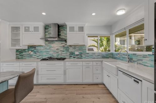 450 25 St, Upland CA 91784-8338 exterior