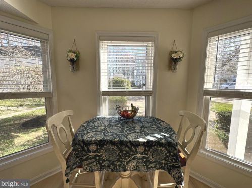 7247 Riding Hood Cir, Columbia MD 21045-5237 exterior