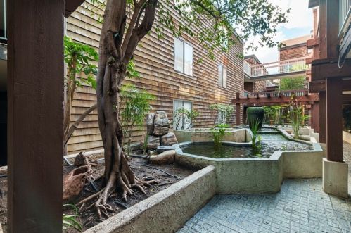 301 Belmont St, Glendale CA  91206-3845 exterior