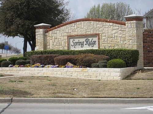 8016 Springmoss Dr, Plano TX  75025-3942 exterior