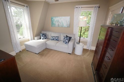 368 Middlesex Ave, Metuchen NJ  08840-1536 exterior