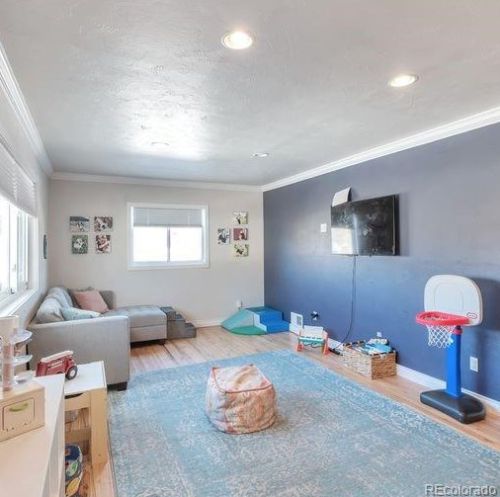 3300 Grape St, Denver, CO 80222-7526