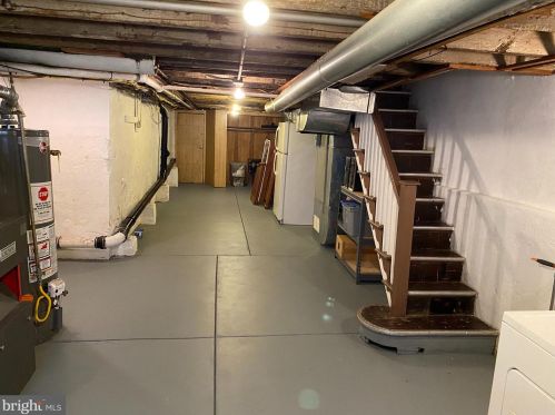 2421 12 St, Philadelphia PA 19107-5635 exterior