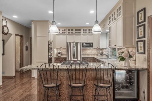 7677 128th St, Saint Paul MN  55124-9767 exterior