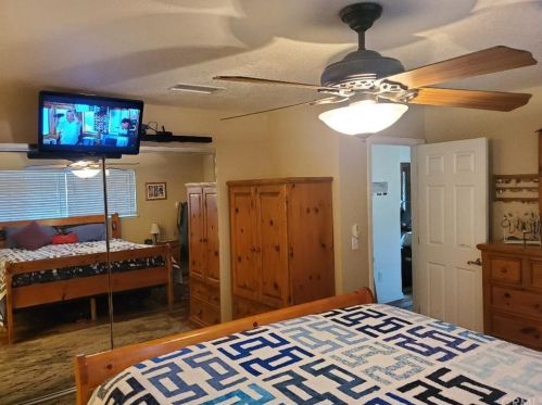 16743 Stallion Pl, Riverside CA  92504-5843 exterior