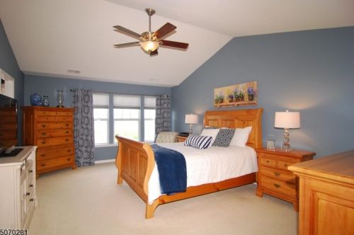 33 Junegrass Way, Hackettstown NJ  07840-4539 exterior