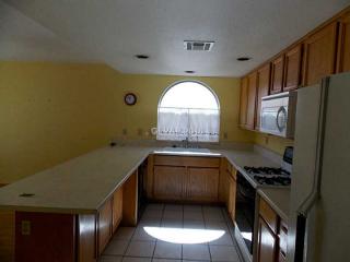1467 Flintrock Rd, Henderson NV  89014-3041 exterior