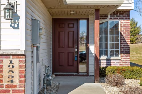 19554 Prairieview Dr, Otsego, MN 55374-4947