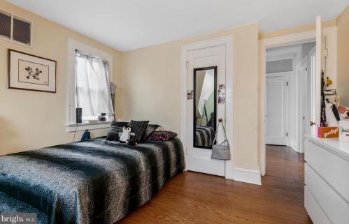 320 Chestnut St, Tavistock NJ 08033-1810 exterior