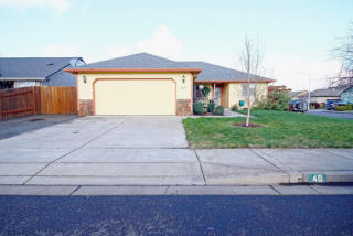 40 Sandalwood Loop, Walker, OR 97426-7906