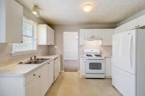 2292 Kilgore Ln, Lithonia, GA 30058-6615