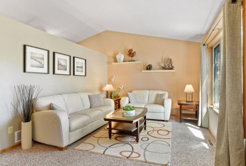 9138 Duckwood Trl, Saint Paul MN  55125-8860 exterior
