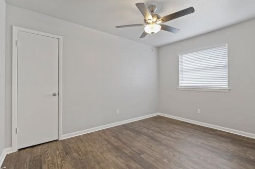 5571 Turner St, Fort Worth TX  76119-1759 exterior