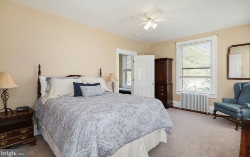 316 Washington Ave, Tavistock NJ 08033-3327 exterior