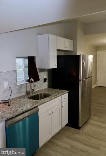 300 Morris St, Gloucester, NJ 08030-1447