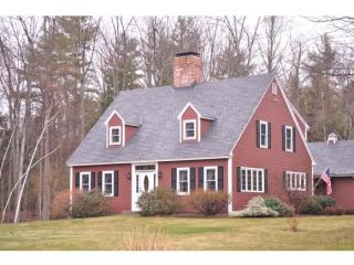 6 Surrey Coach Ln, Concord, NH 03304-4123