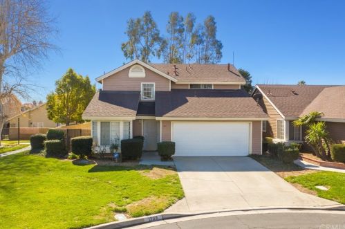 1203 Victoria St, Rialto, CA 92376-4764