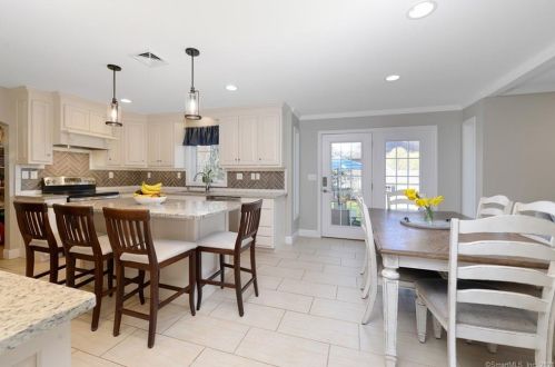 92 Brandywine Pl, Southington CT  06489-4365 exterior