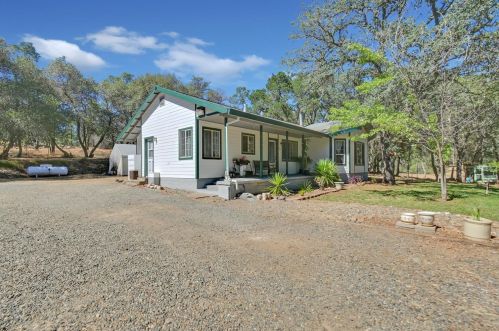 7383 Redhill Rd, Browns Valley, CA 95918-9688