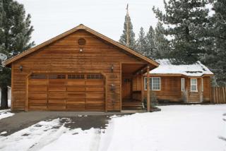 11715 Old Mill Rd, Truckee, CA 96161-2138