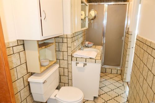 1800 Sanford Rnch Rd, Ukiah CA 95482-5299 exterior