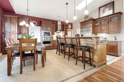 5279 Pine Hollow Rd, Concord, CA 94521-4601