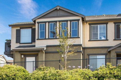 5424 Mandarin Cv, San Diego, CA 92115-6051