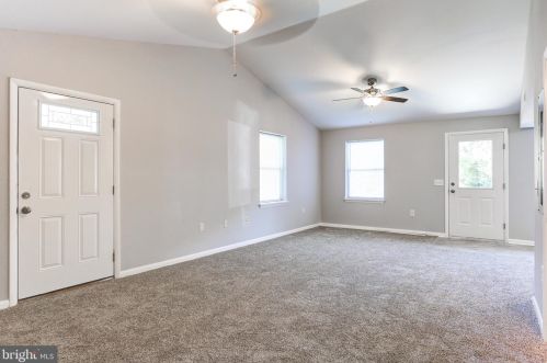 87 Petersburg Ln, Duncannon, PA 17020-1900