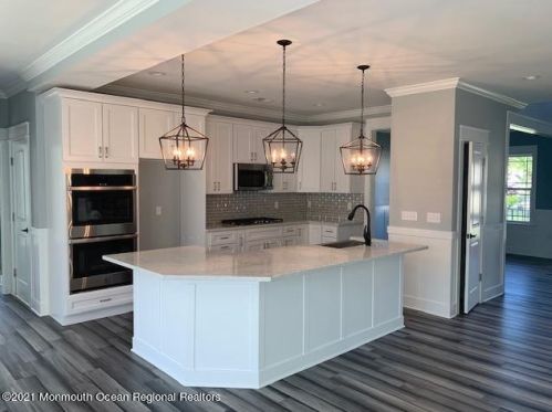 1440 Leguene Ave, Lacey, NJ 08731-4004