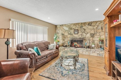 3159 Dolores St, Riverside CA  92504-4505 exterior