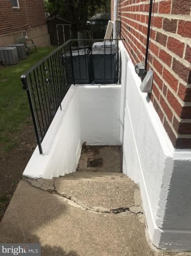 614 Borbeck Ave, Philadelphia PA  19111-3102 exterior