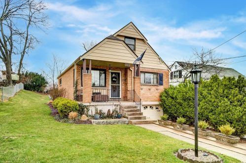 1087 Alcliff Ln, Cincinnati, OH 45238-4332