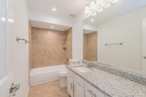 1602 Palisades Dr, Carrollton TX 75007-5043 exterior