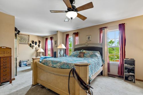 1691 Cameron Dr, Pingree Grove IL  60140-9074 exterior