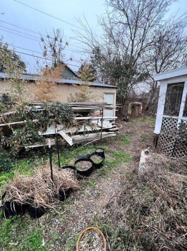 1102 Castile Rd, Austin TX  78733-2518 exterior