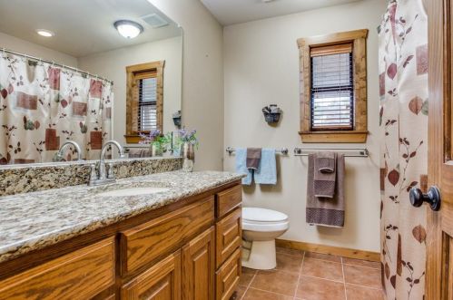 2664 Rose Hl Rd, Whitewright TX exterior