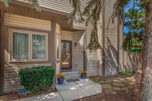 1032 Arbor Ct, Mount Prospect, IL 60056-4476