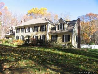 563 Podunk Rd, Guilford, CT 06437-2284