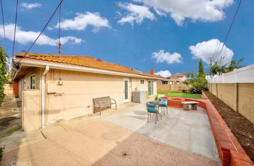 9313 Ethel St, Cypress CA 90630-2815 exterior